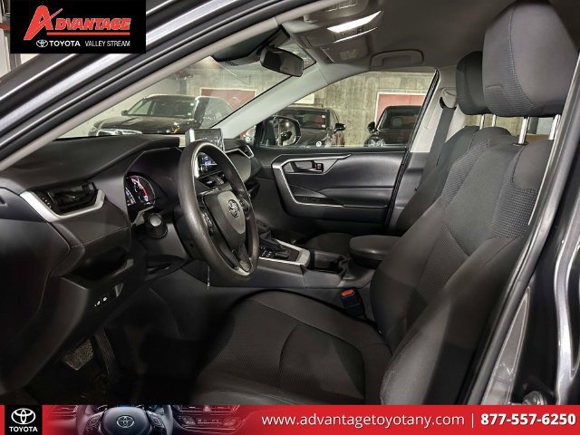 Certified 2023 Toyota RAV4 LE AWD/4WD image 20