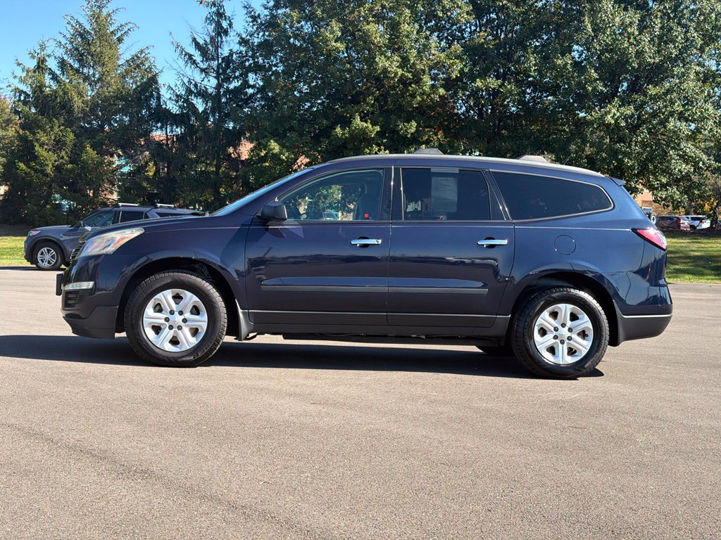 Used 2015 Chevrolet Traverse LS FWD image 3