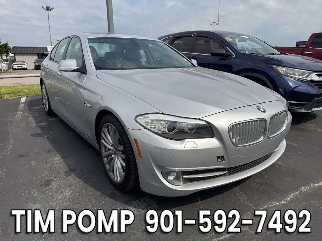 Used 2011 BMW 550i Sedan RWD image 3