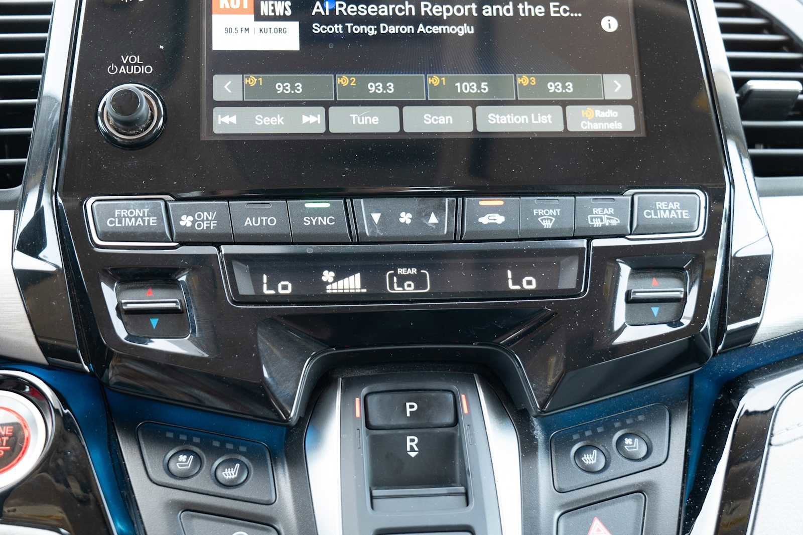 Used 2020 Honda Odyssey Elite image 17