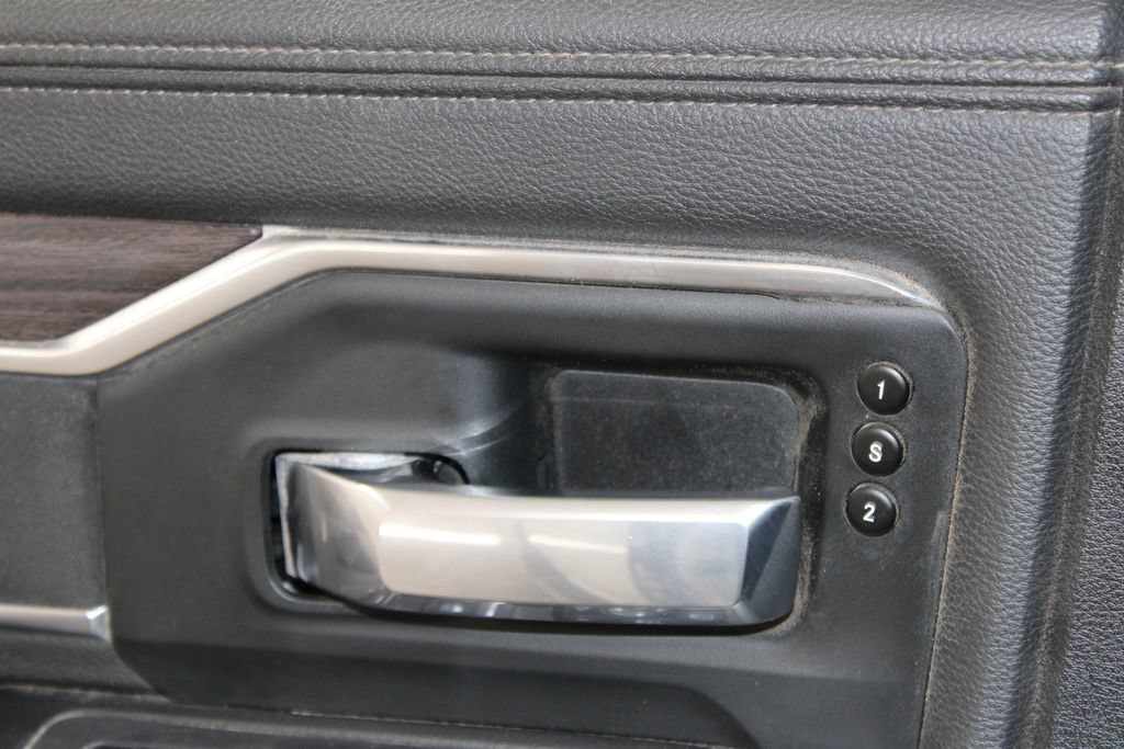 Used 2025 RAM 2500 Laramie AWD/4WD image 29