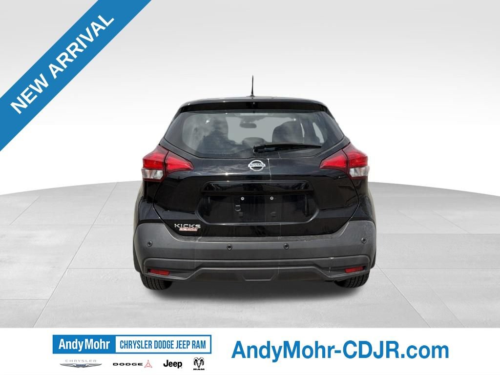 Used 2020 Nissan Kicks S FWD image 6