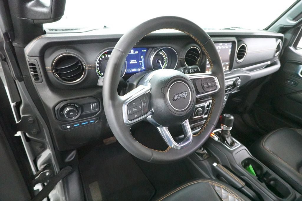 Used 2023 Jeep Wrangler Unlimited Sahara AWD/4WD image 27