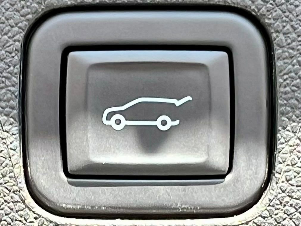 Used 2024 Chevrolet Tahoe Premier image 37