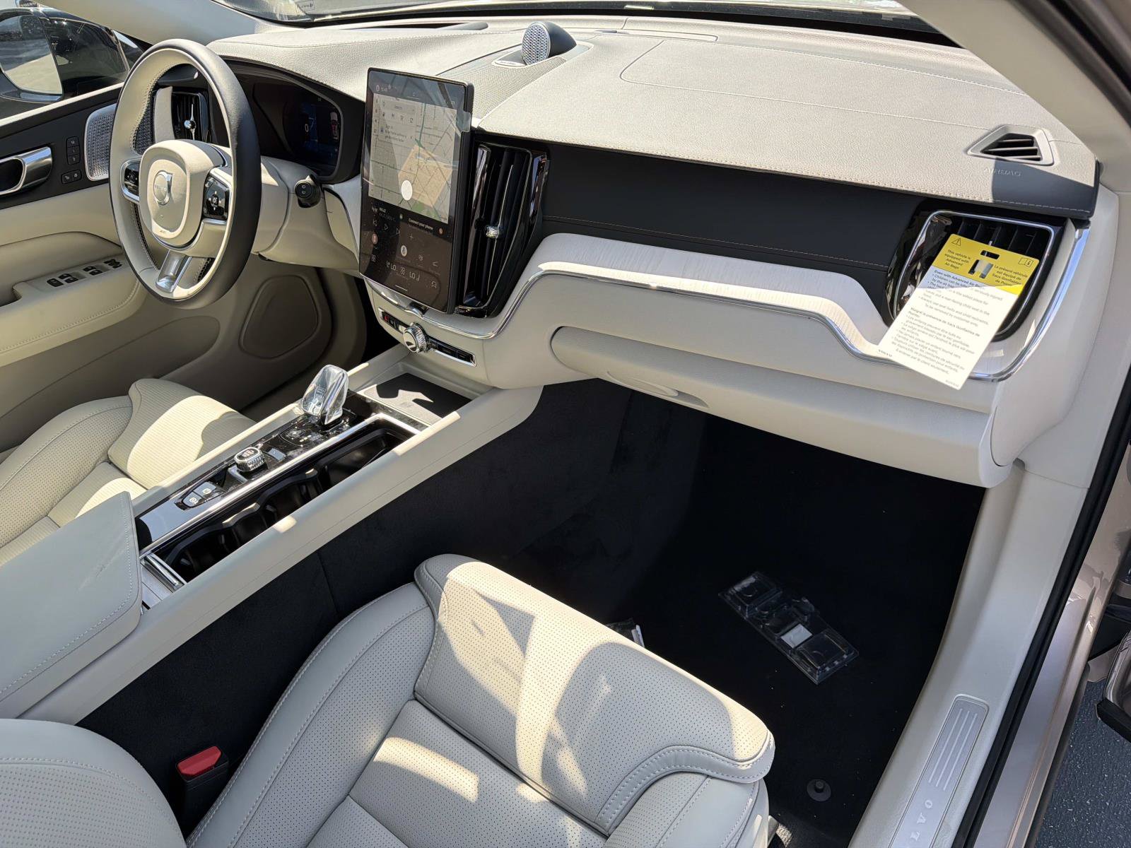 New 2027 Volvo XC60 B5 Ultra AWD/4WD image 21