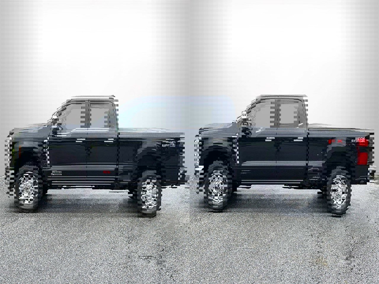 New 2025 Ford F250 King Ranch w/ Chrome Package image 31