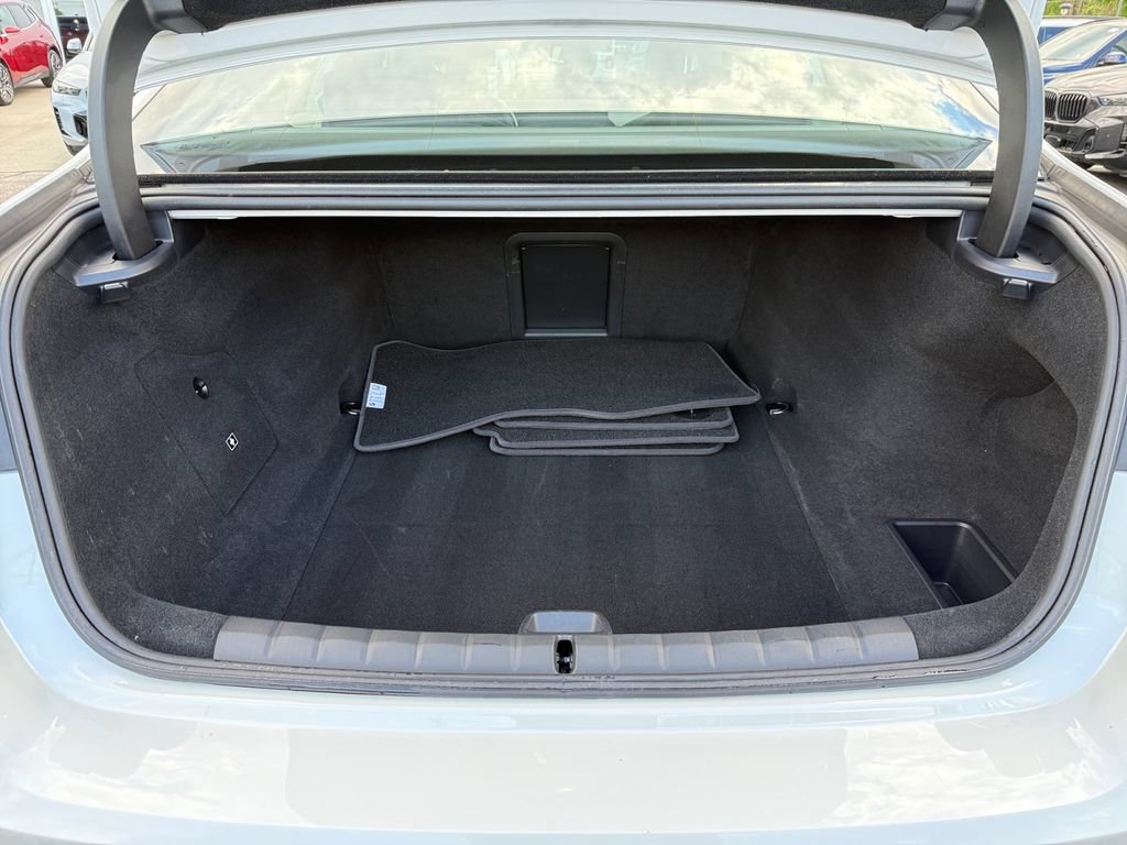 Certified 2023 BMW i7 xDrive60 AWD/4WD image 37