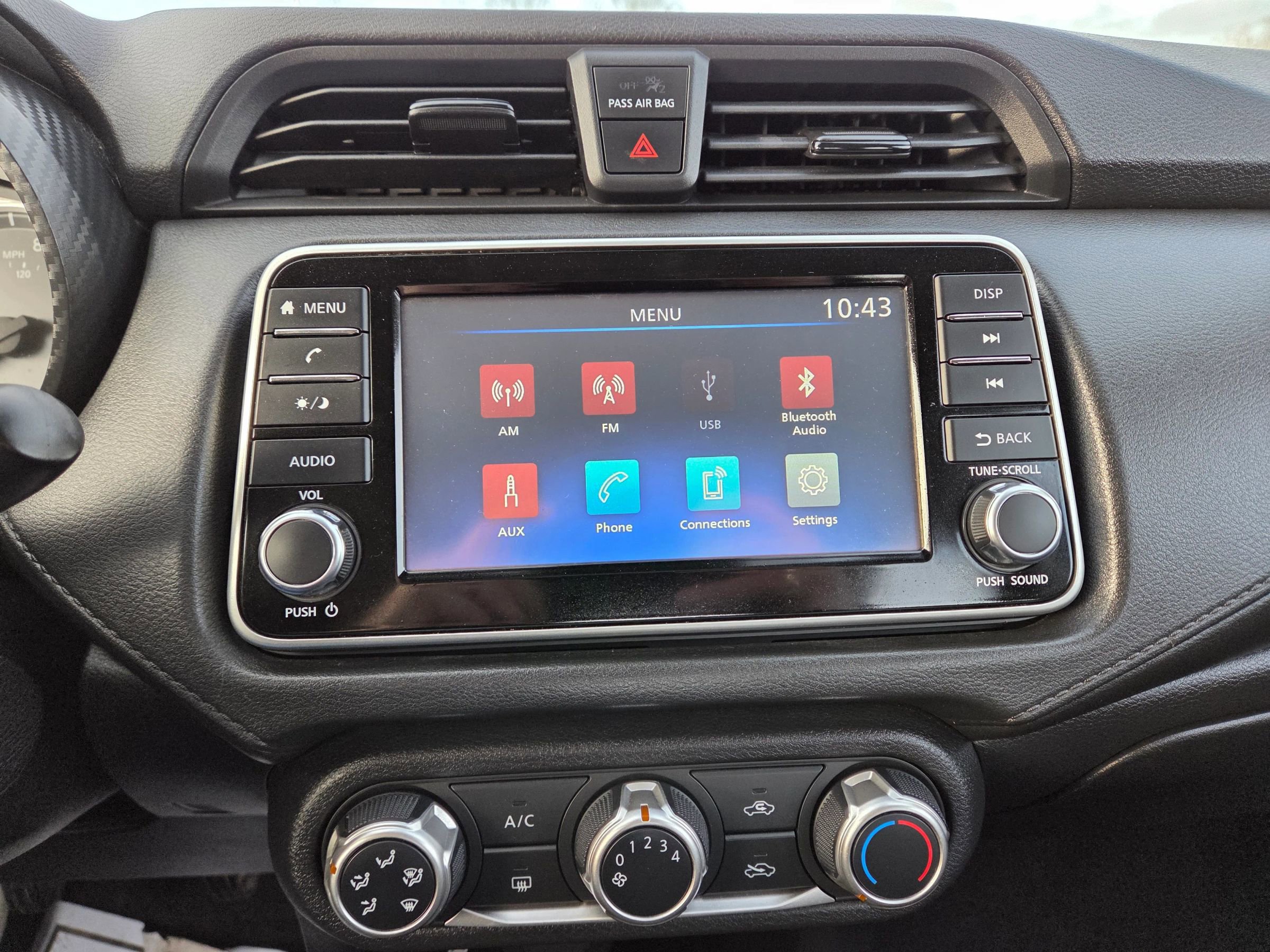 Used 2021 Nissan Versa S image 9