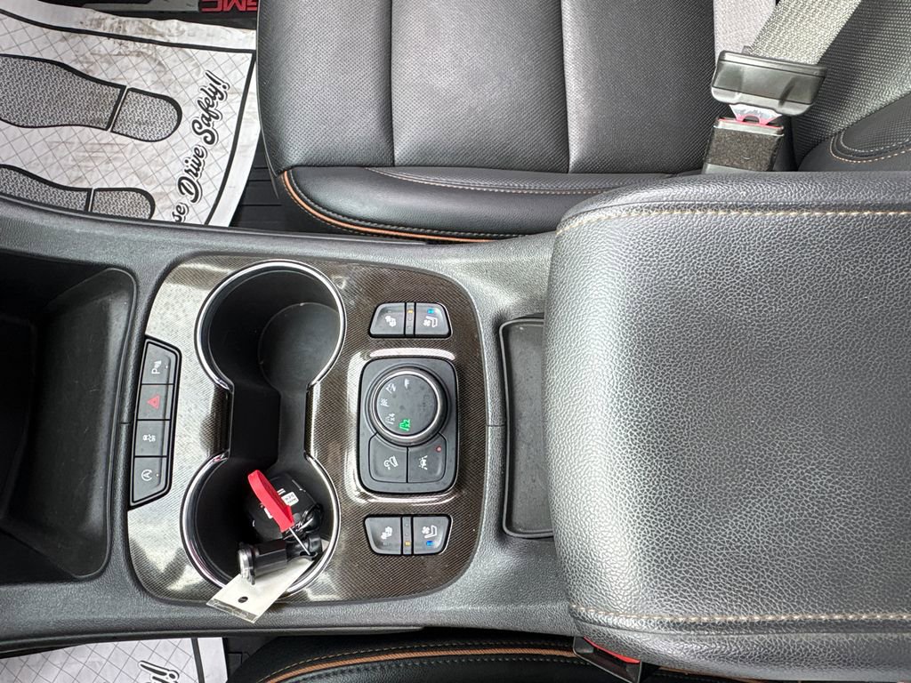 Used 2021 GMC Acadia AT4 w/ Preferred Package image 27