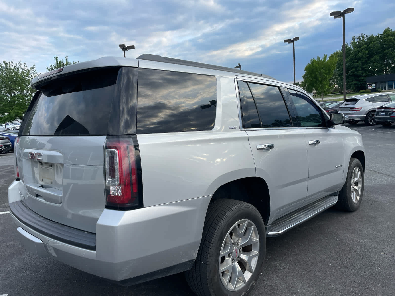 Used 2018 GMC Yukon SLT AWD/4WD image 8
