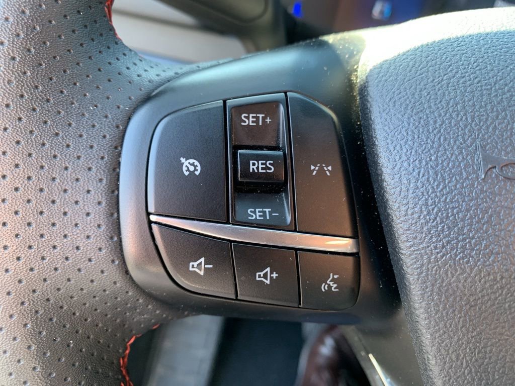 Used 2025 Ford Escape ST-Line AWD/4WD image 21