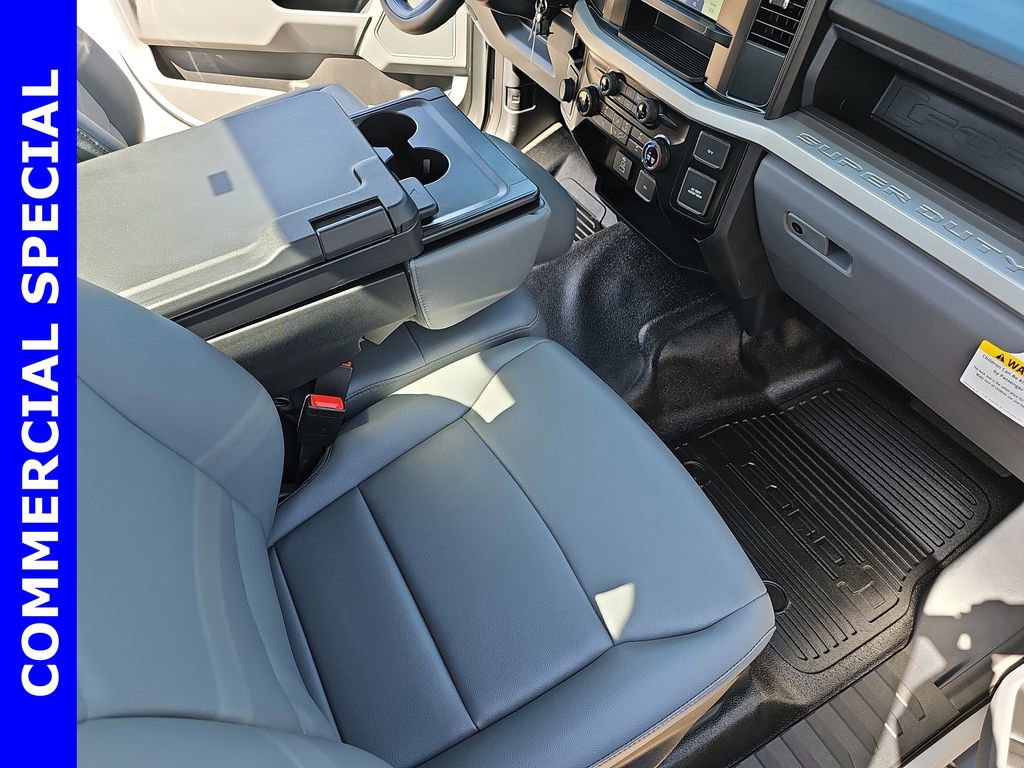 New 2025 Ford F550 4x4 Regular Cab Super Duty image 11