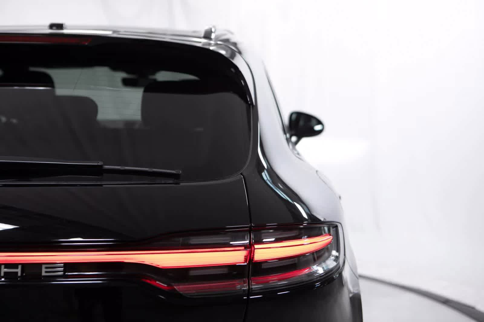 Used 2026 Porsche Macan AWD/4WD image 21