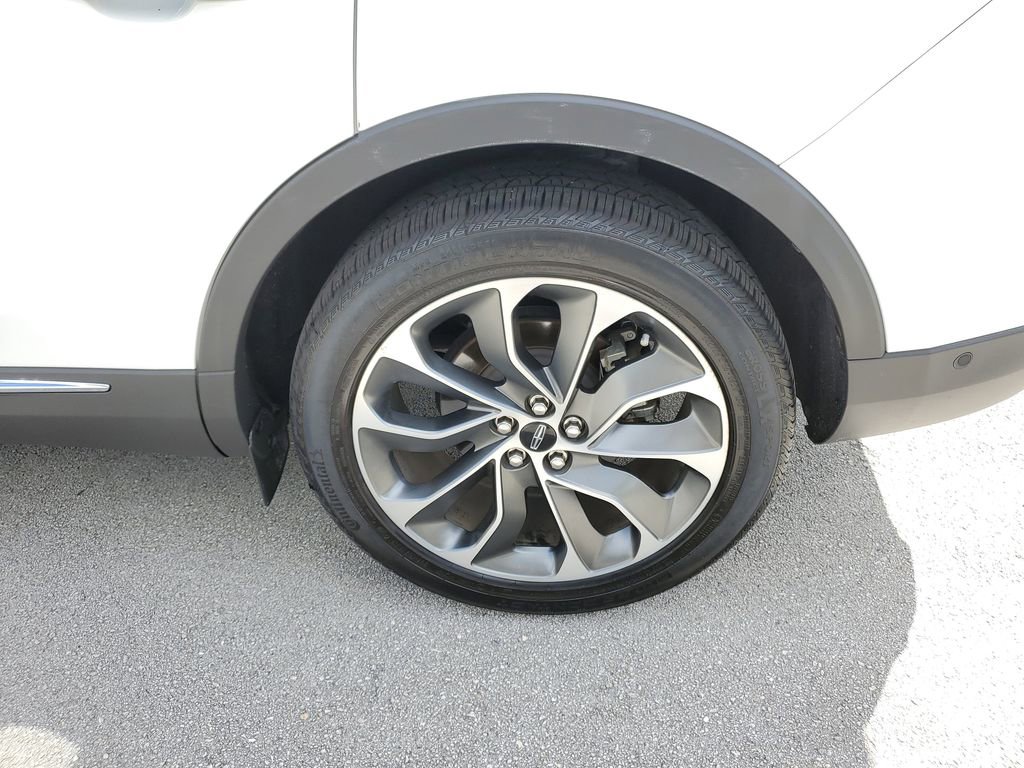 Used 2023 Lincoln Nautilus Reserve image 8