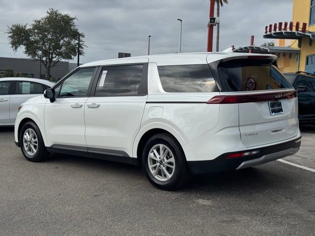 Used 2024 Kia Carnival LX FWD image 5