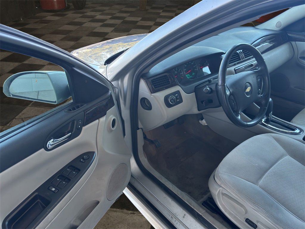 Used 2012 Chevrolet Impala LT w/ LT Sunroof Package image 17