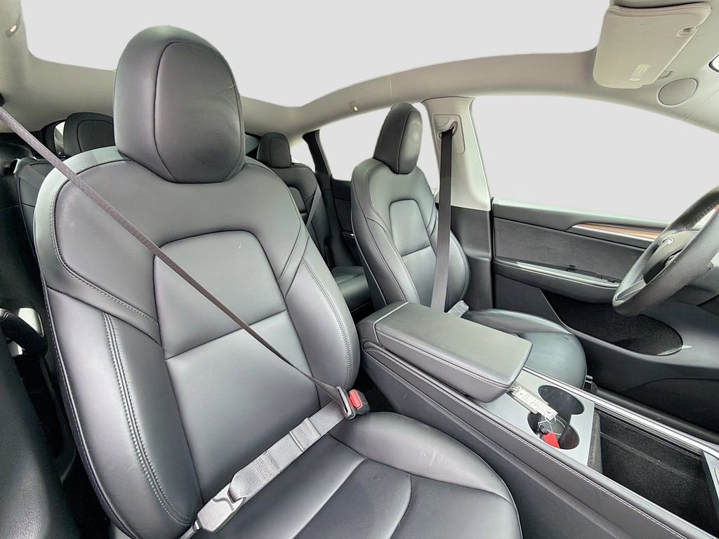 Used 2023 Tesla Model Y Long Range image 30