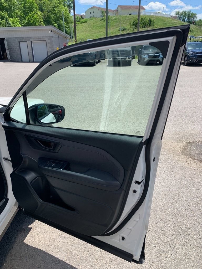 Certified 2025 Subaru Forester Premium AWD/4WD image 15