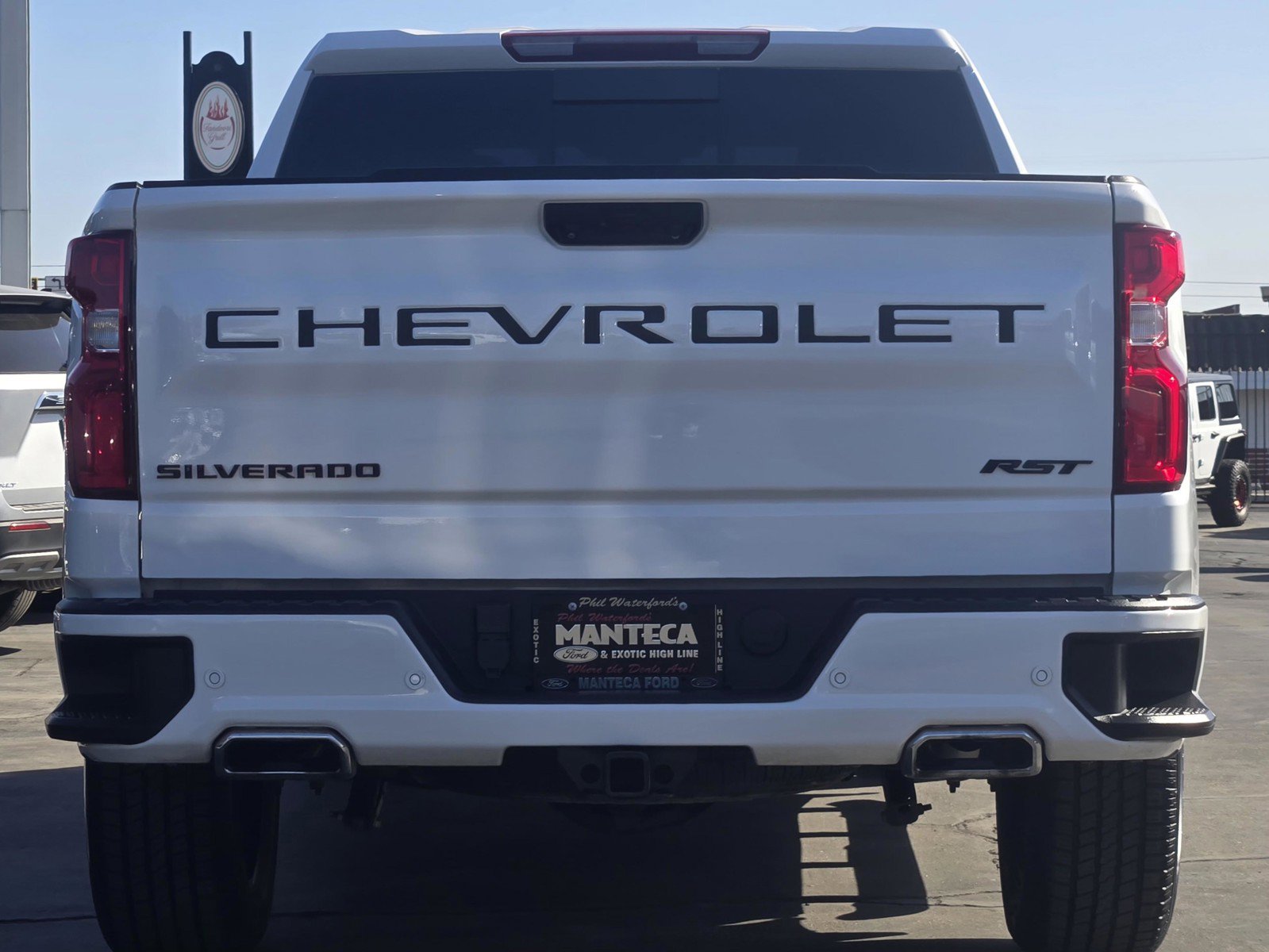 Used 2024 Chevrolet Silverado 1500 RST w/ Redline Edition AWD/4WD image 4