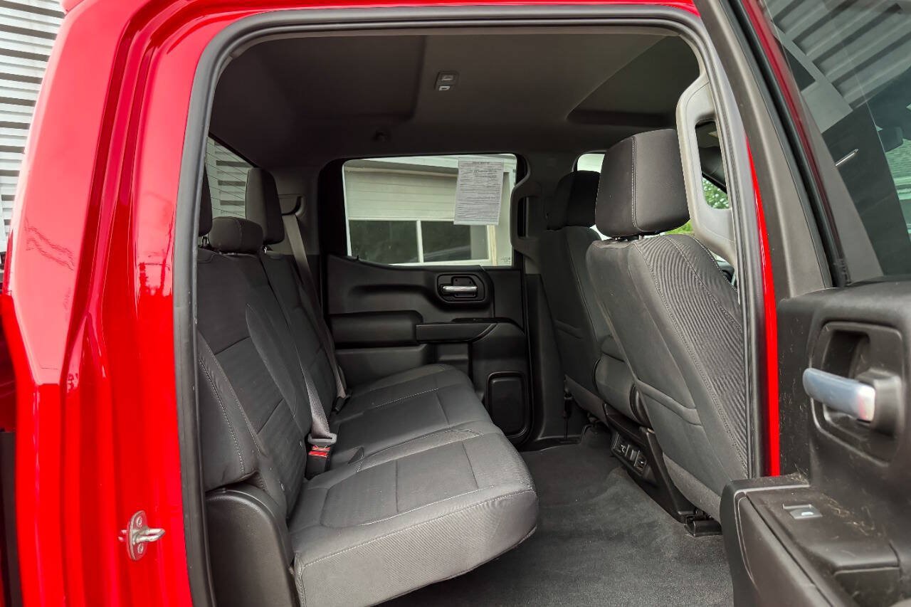 Used 2021 Chevrolet Silverado 1500 LT w/ LPO, Dark Essentials Package AWD/4WD image 15