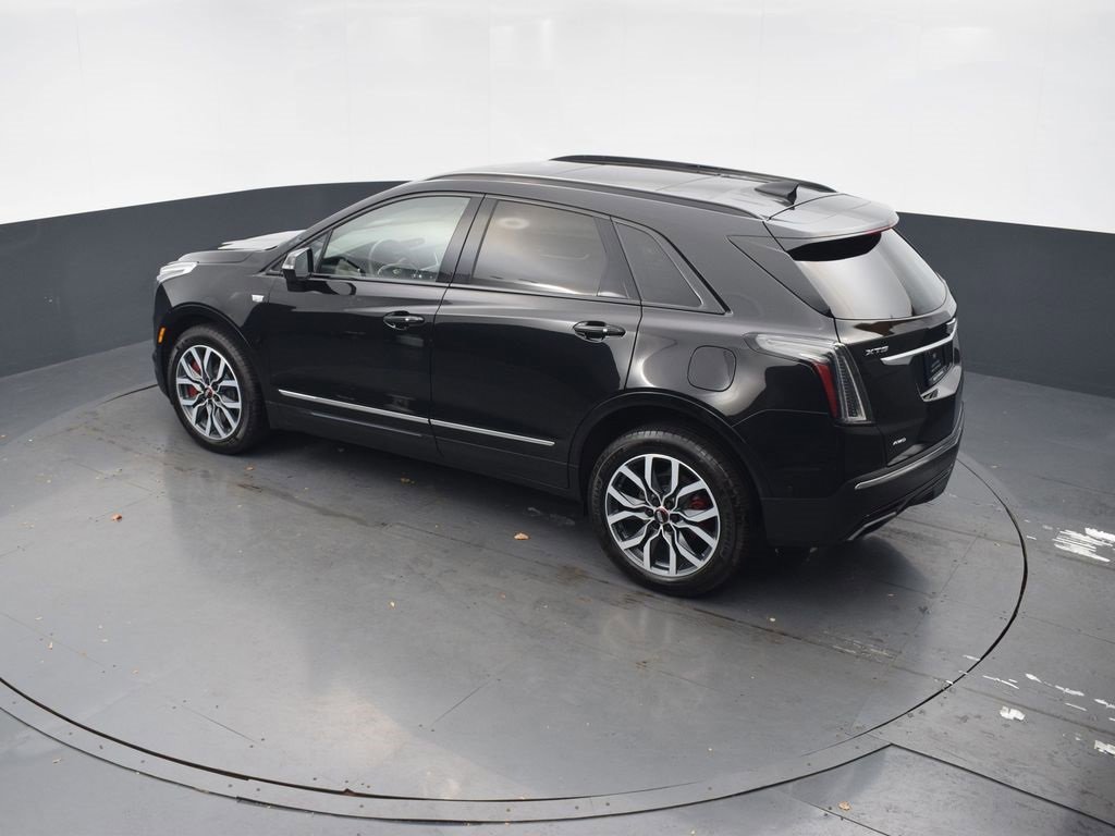 Certified 2024 Cadillac XT5 Sportv w/ LPO, Red Accent Package image 42