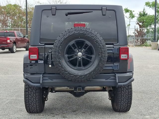 Used 2017 Jeep Wrangler Unlimited Sahara AWD/4WD image 7