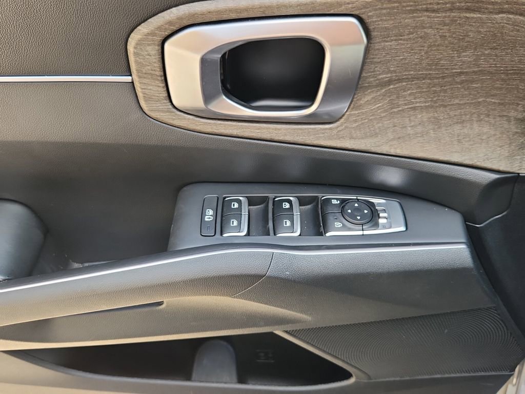 Used 2023 Kia Sorento X-Line EX image 12