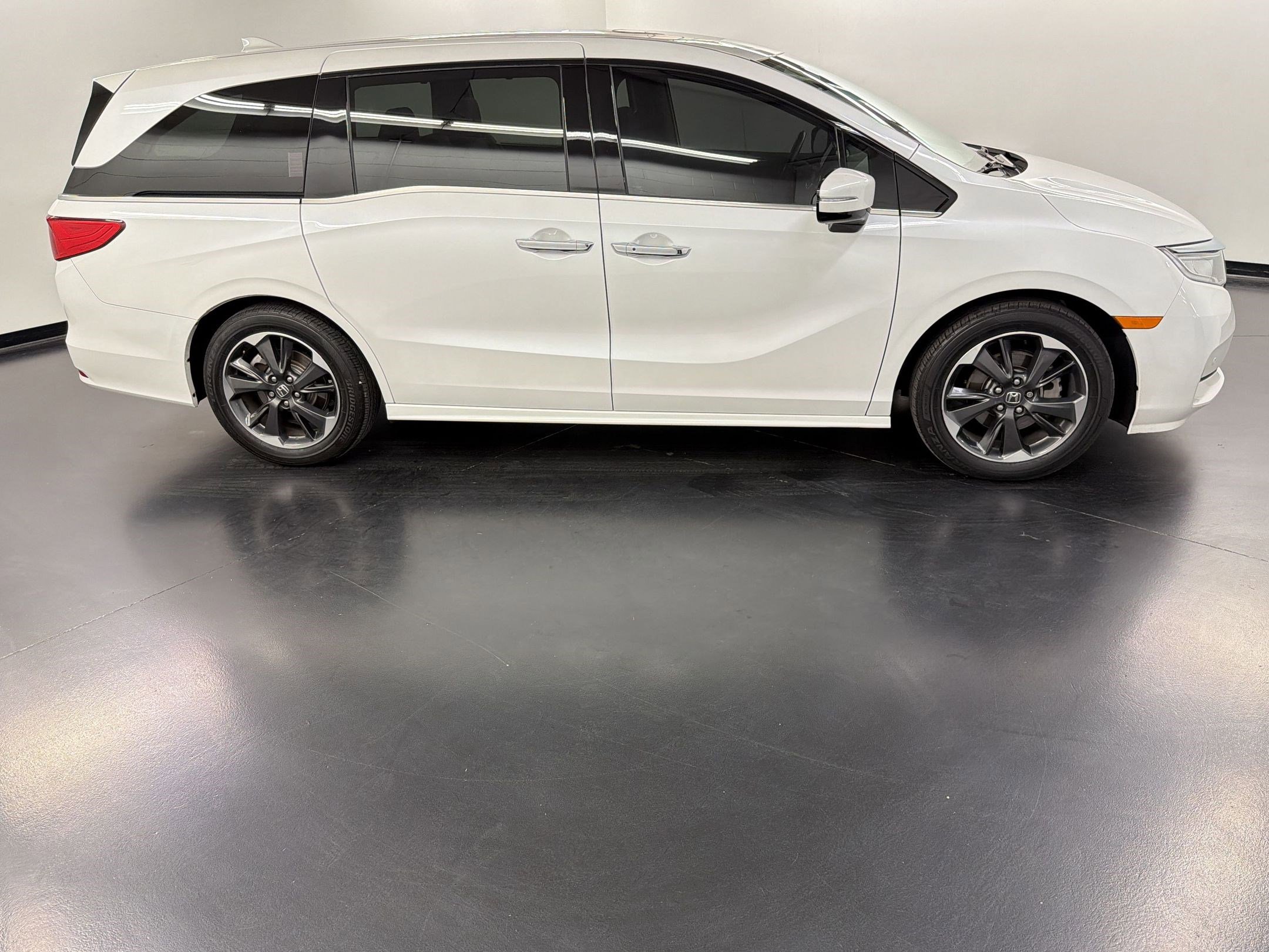 Certified 2023 Honda Odyssey Elite image 8