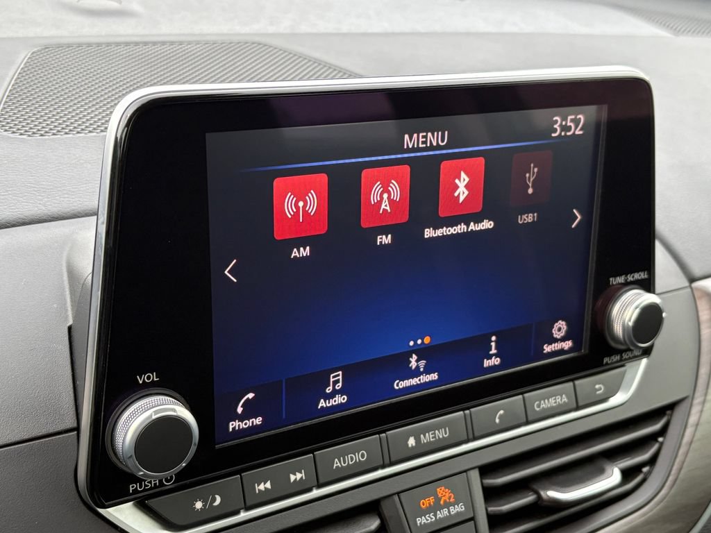 Used 2025 Nissan Altima 2.5 SV FWD image 16