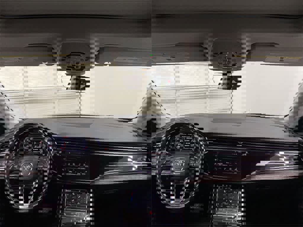 Used 2019 Audi Q8 Premium Plus w/ Premium Plus image 14