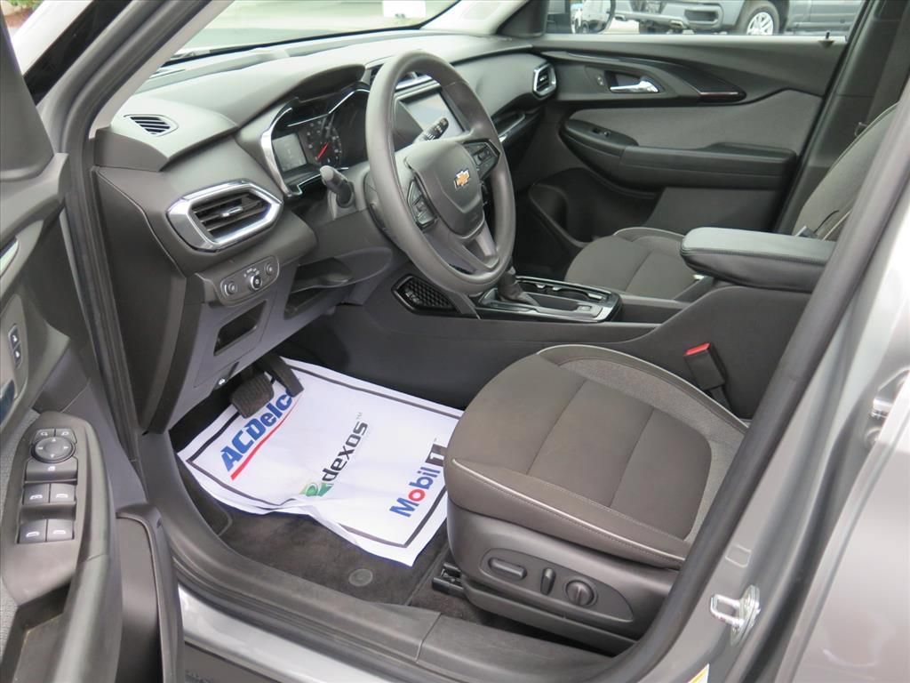 Used 2023 Chevrolet TrailBlazer LT AWD/4WD image 10