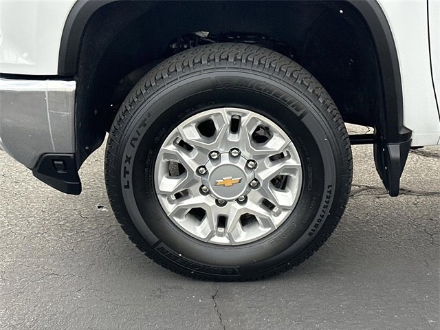 Used 2024 Chevrolet Silverado 3500 LT w/ Convenience Package image 31