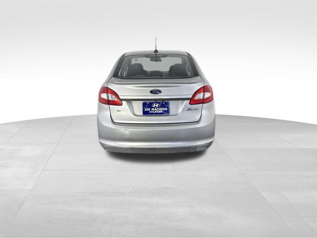 Used 2013 Ford Fiesta SE FWD image 7