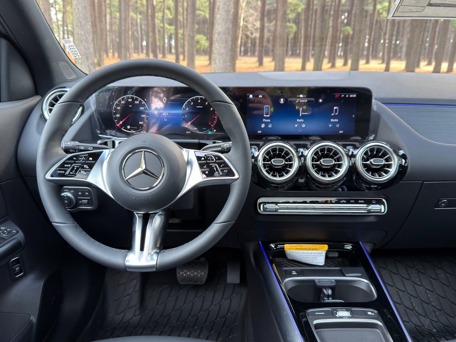 New 2026 Mercedes-Benz GLA 250 image 3