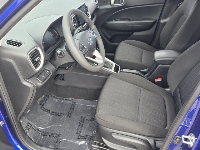 Used 2024 Hyundai Venue SE FWD image 10