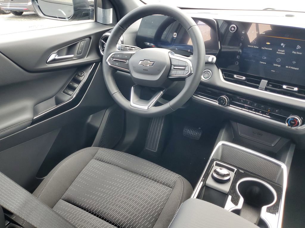New 2026 Chevrolet Equinox LT w/ Midnight Edition FWD image 12