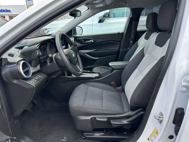 Certified 2024 Chevrolet Trax LS w/ Driver Confidence Package image 16