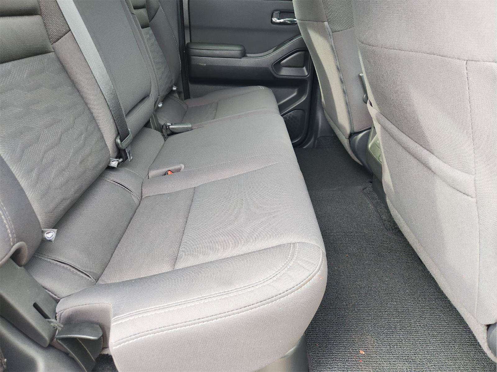 Used 2024 Nissan Frontier SV w/ SV Convenience Package RWD image 31