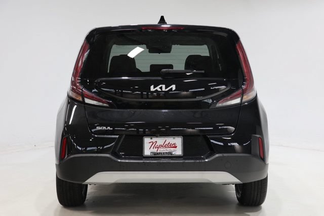 Used 2025 Kia Soul LX w/ LX Technology Package FWD image 7