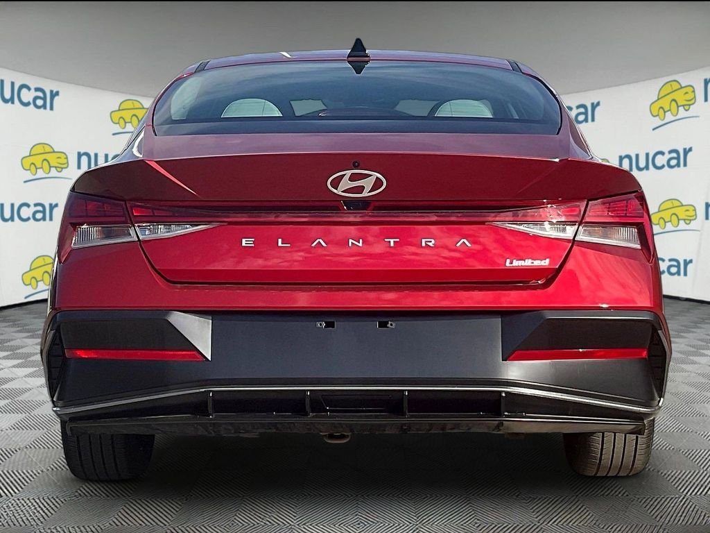 Certified 2025 Hyundai Elantra Limited FWD image 5