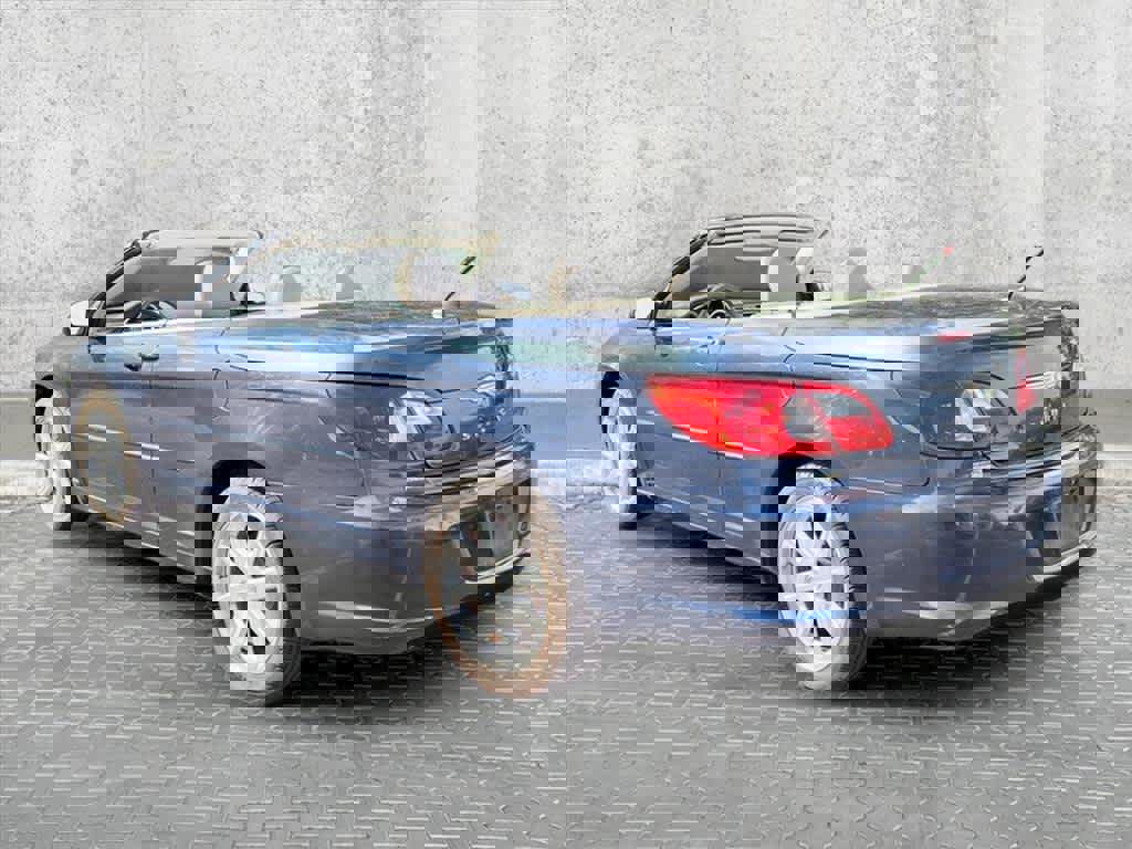 Used 2008 Chrysler Sebring Touring w/ Special Touring Group image 8