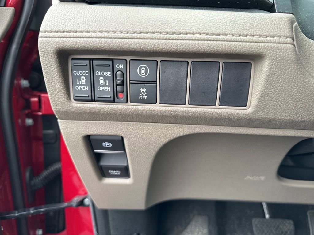 Certified 2024 Honda Odyssey EX image 19