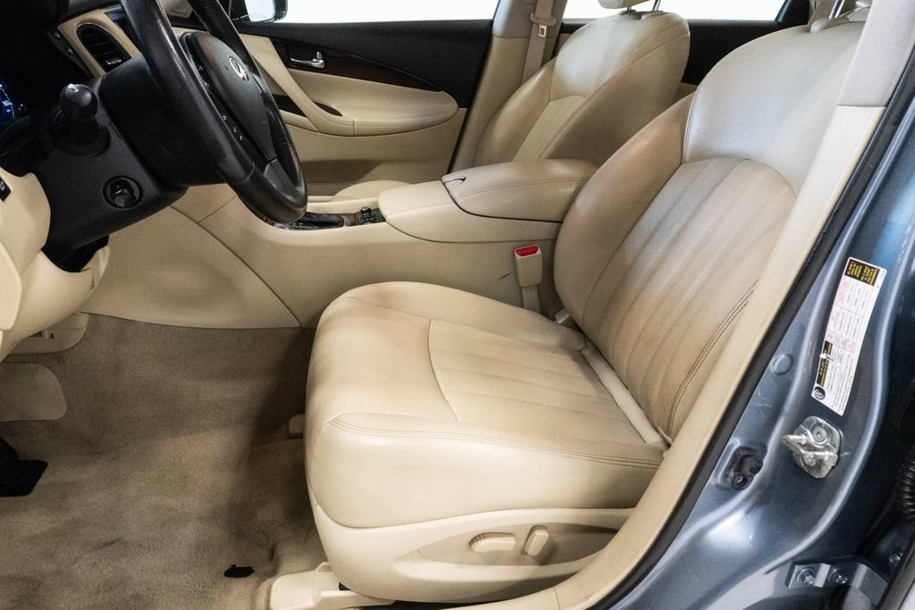 Used 2017 INFINITI QX50 AWD w/ Premium Plus Package image 8