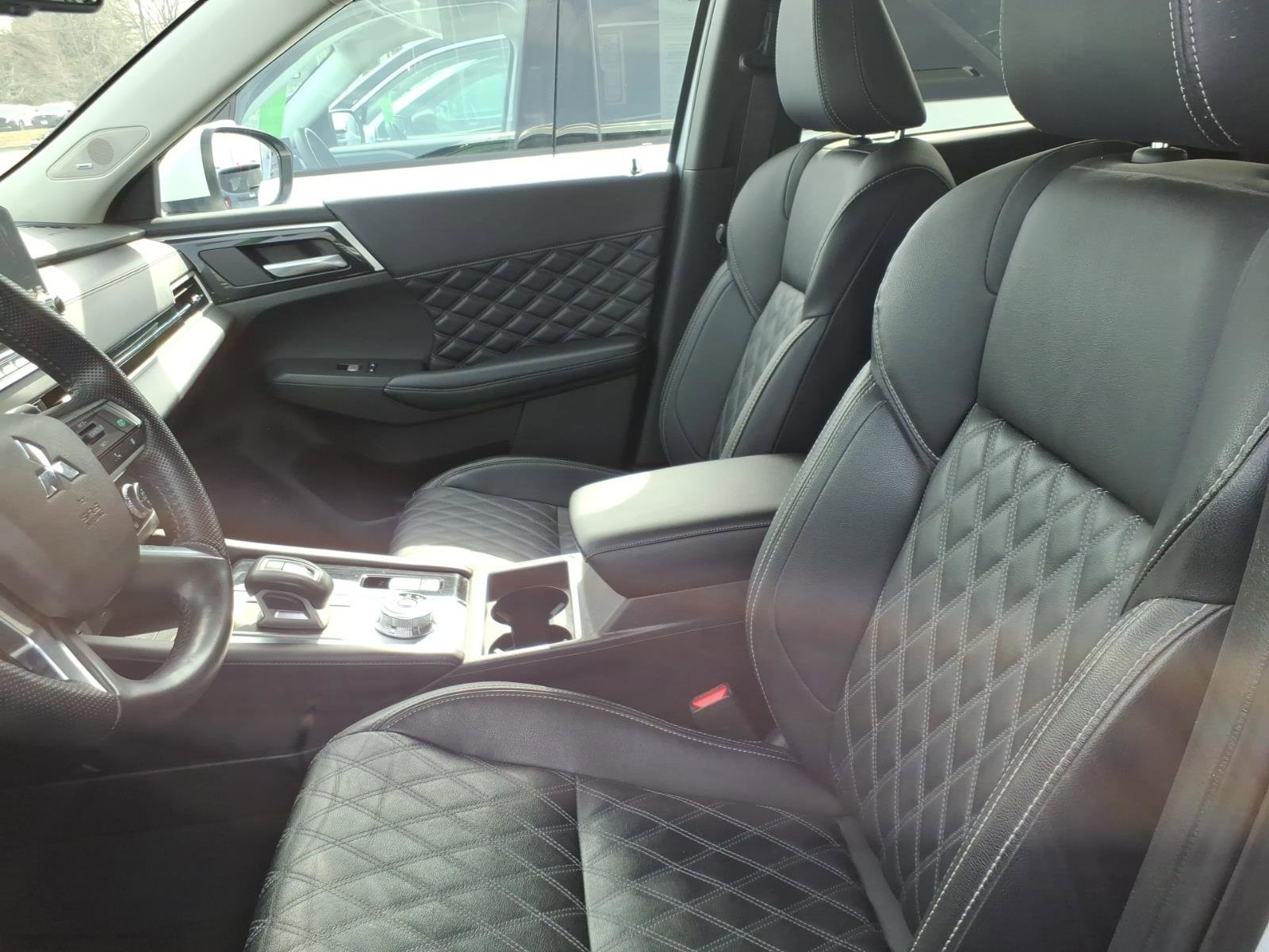 Used 2024 Mitsubishi Outlander SEL image 7