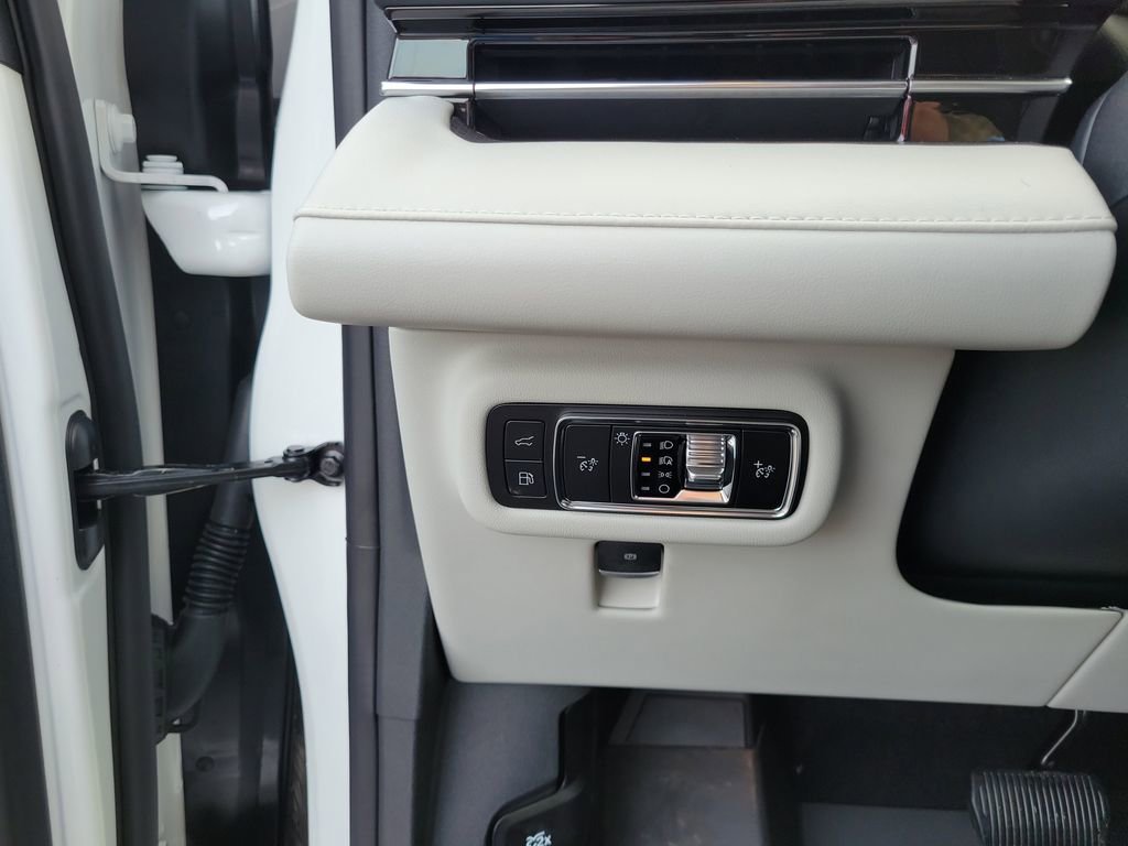 New 2026 Lincoln Nautilus Premier w/ Equipment Group 102A AWD/4WD image 22