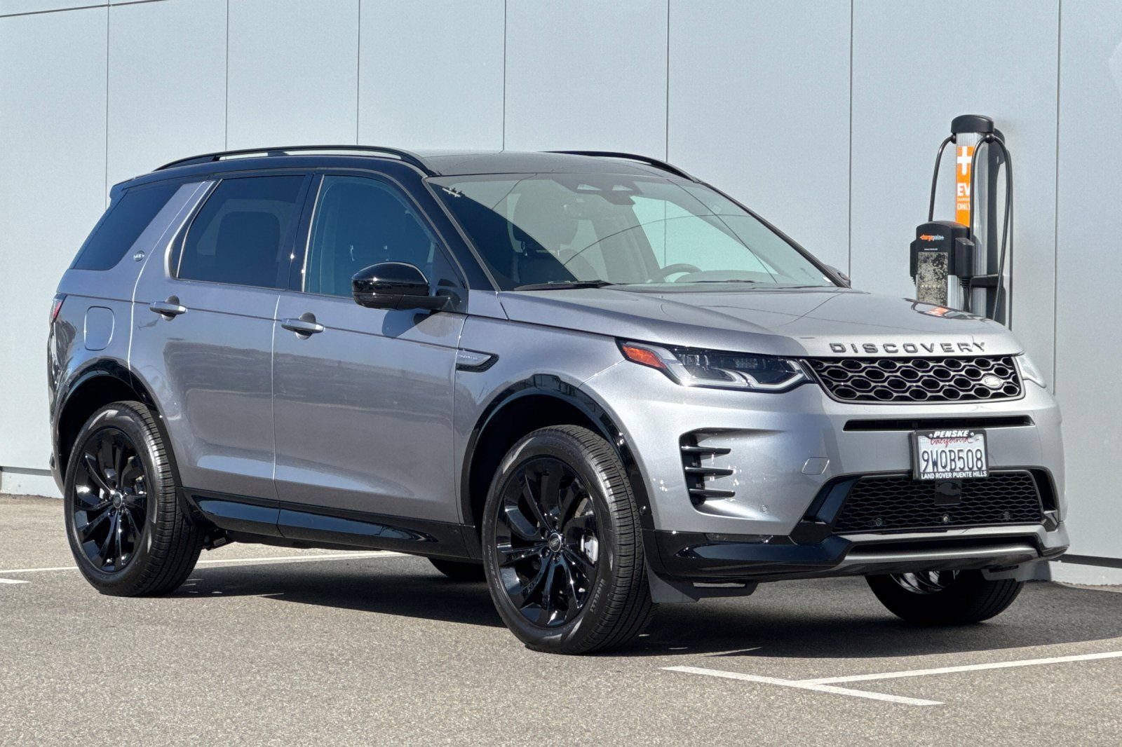 Certified 2025 Land Rover Discovery Sport Dynamic SE AWD/4WD image 7