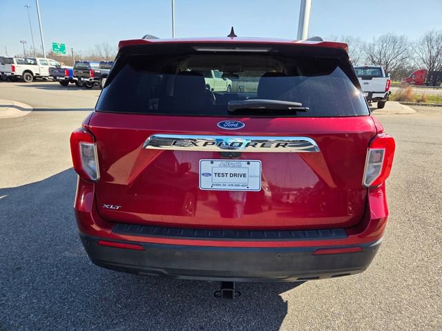 Used 2021 Ford Explorer XLT image 8