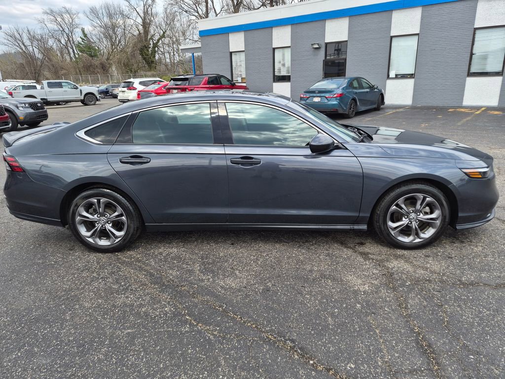 Used 2024 Honda Accord EX image 2