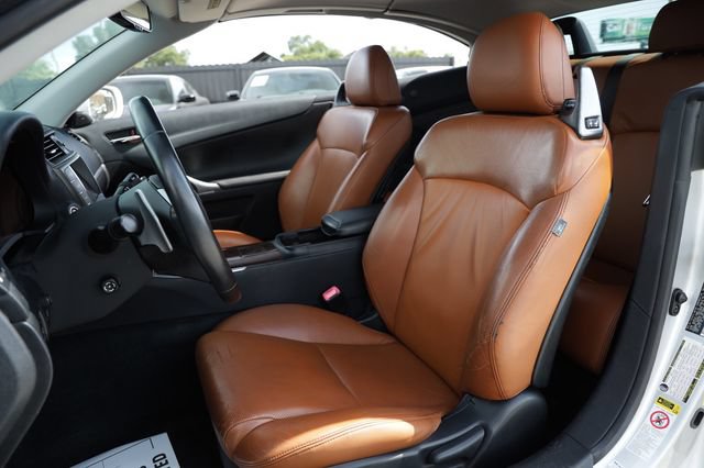 Used 2011 Lexus IS 350C w/ Luxury Pkg RWD image 9