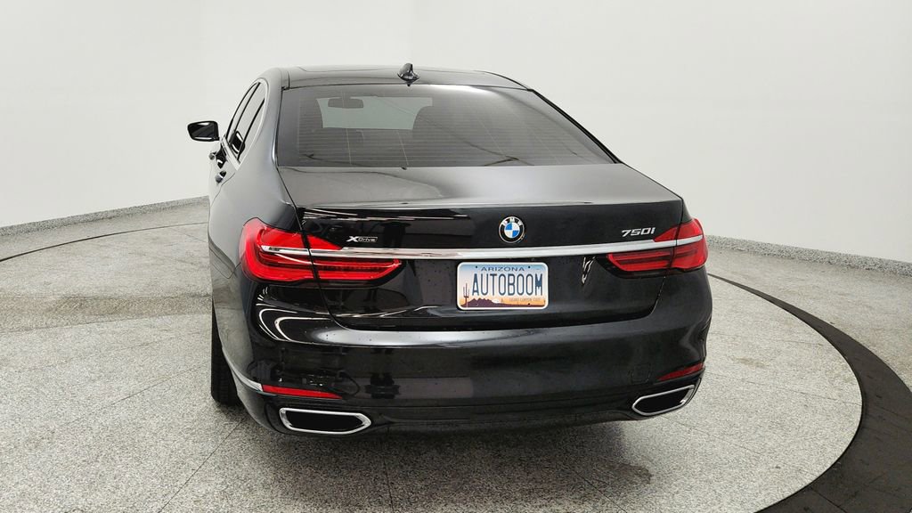 Used 2018 BMW 750i xDrive image 4